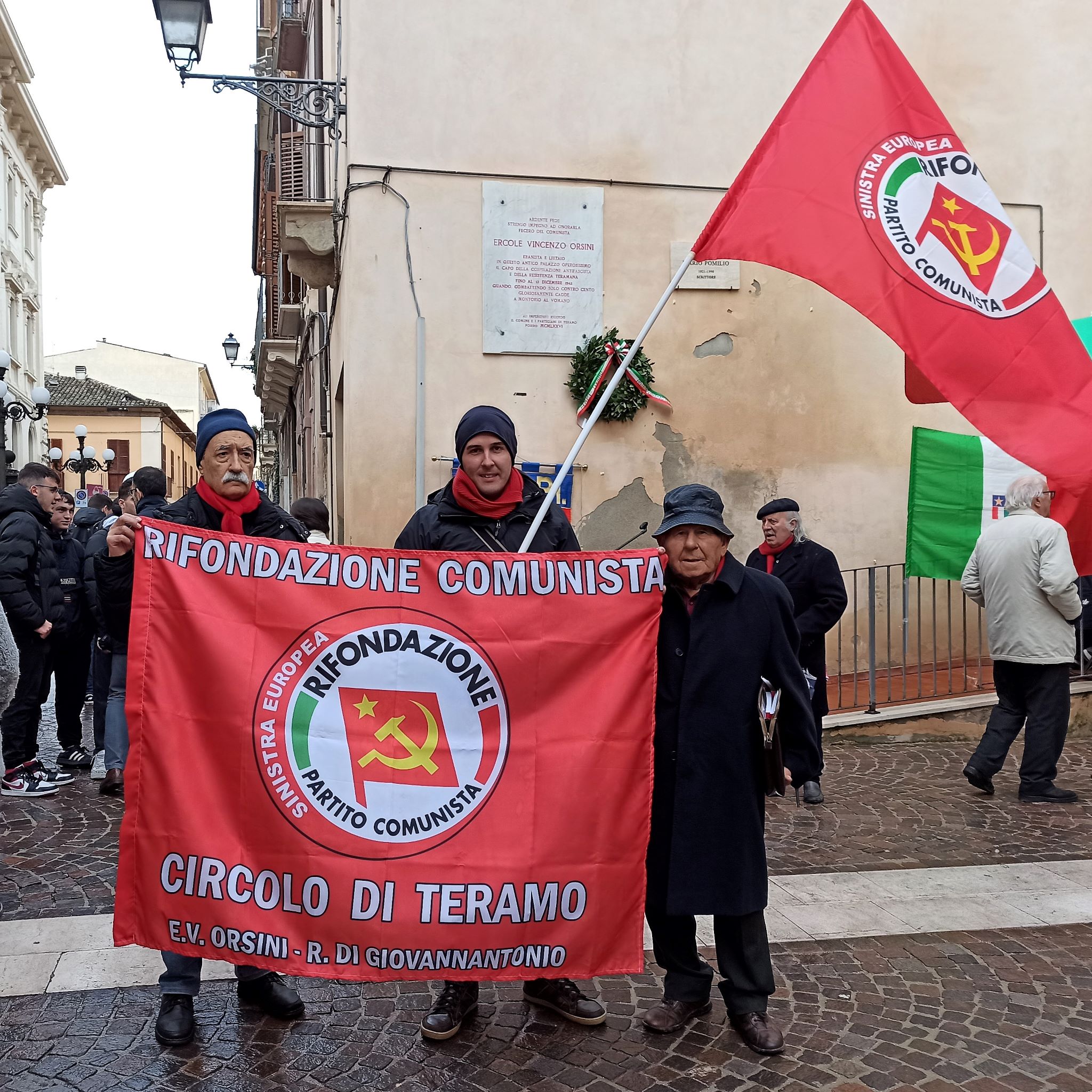 Commemorazione_del_Partigiano_comunista_Ercole_Vincenzo_Orsini__La_delegazione_di_Rifondazione_Comunista_a_Teramo__13_dicembre_2022_2.jpg