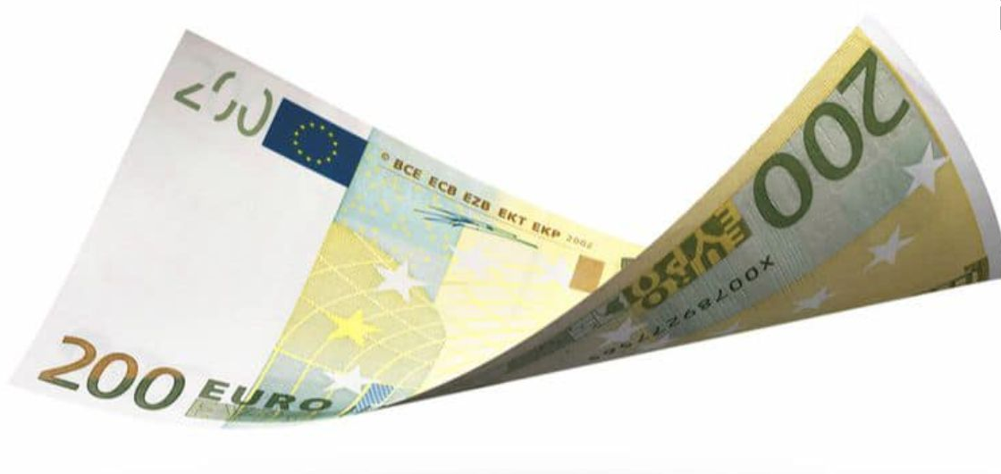 DUECENTOEURO.png