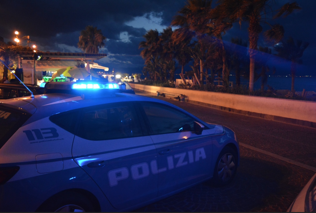 POLIZIANOTTE.png