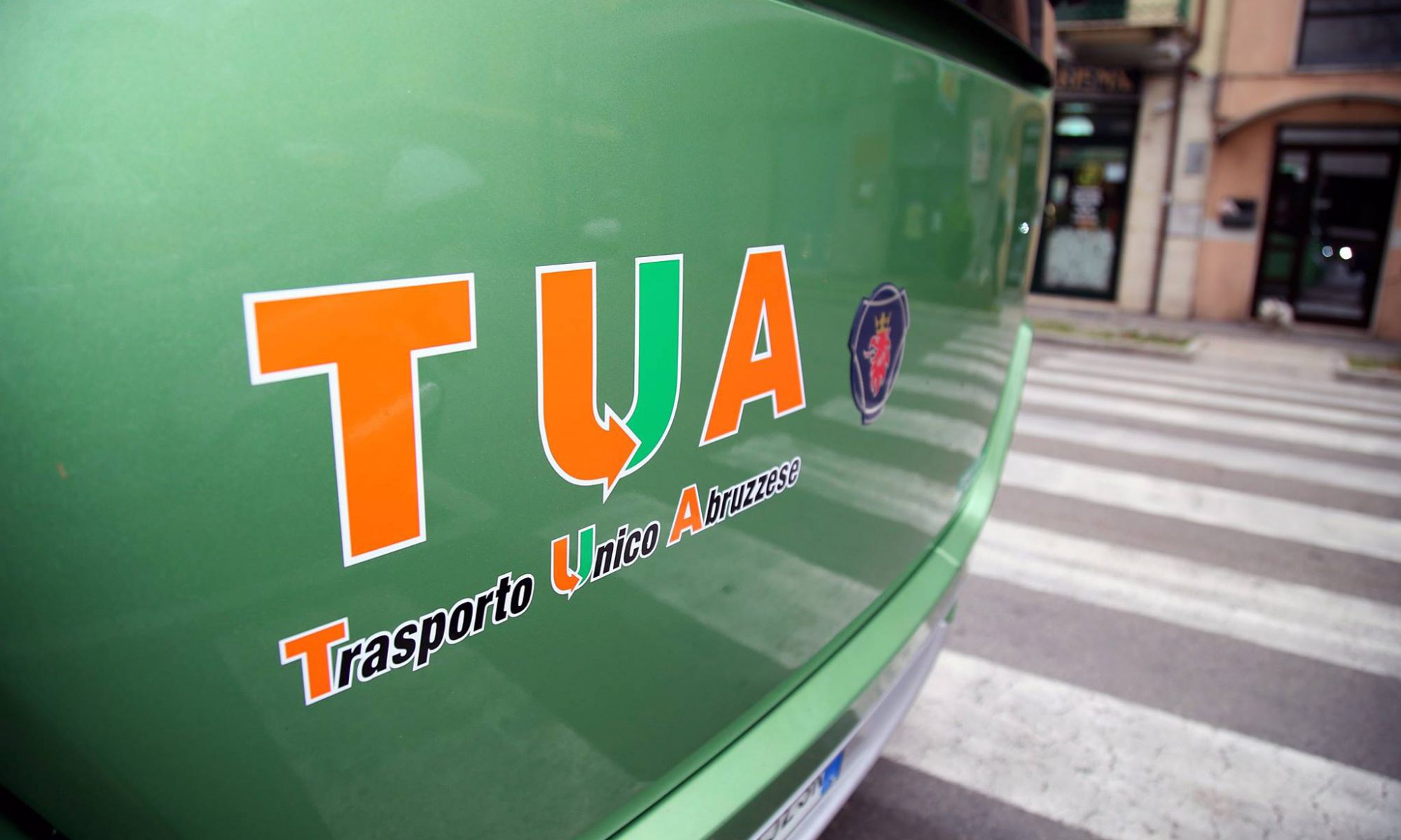 bus tua 2000x1200