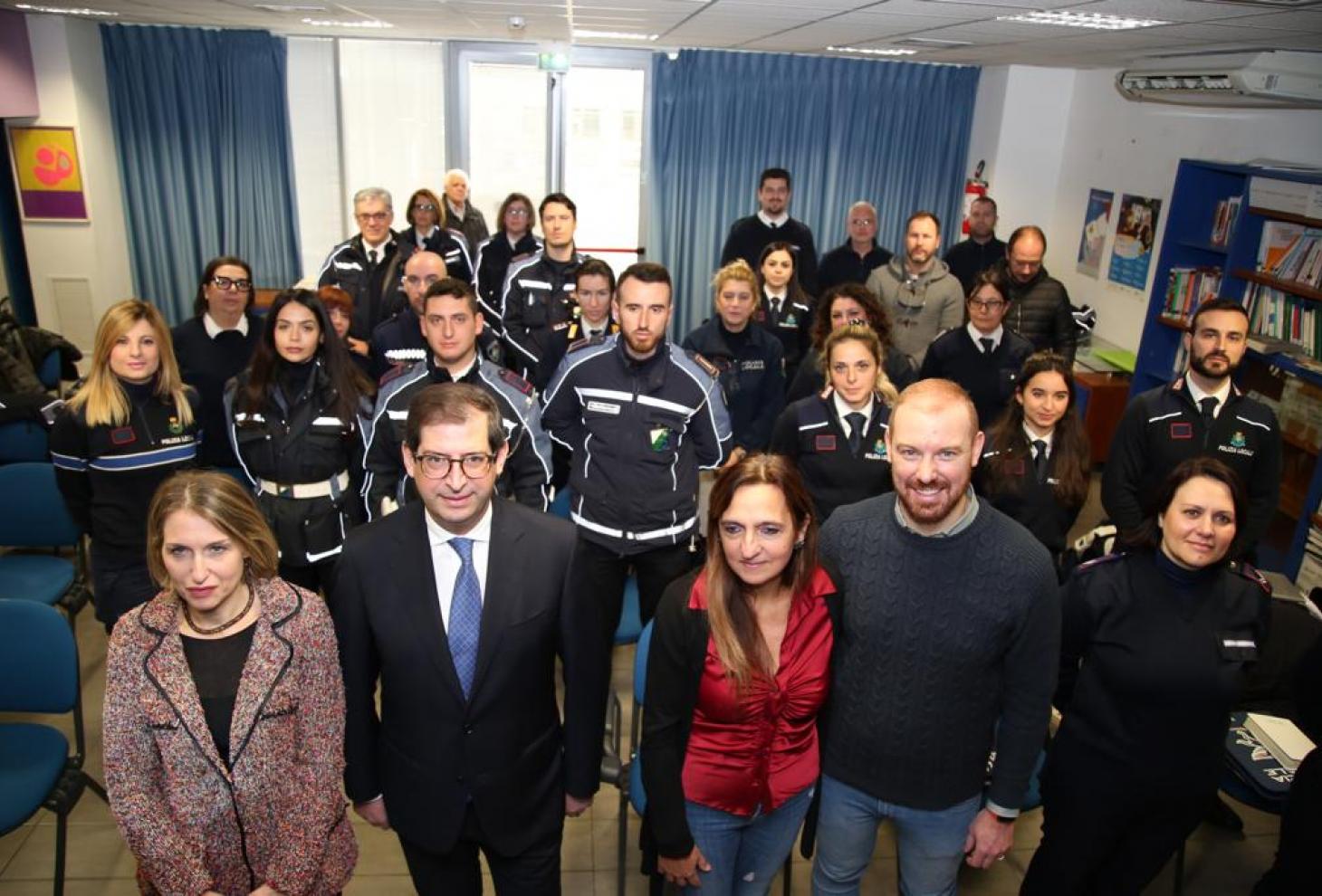 foto-gruppo-polizia-locale.jpeg